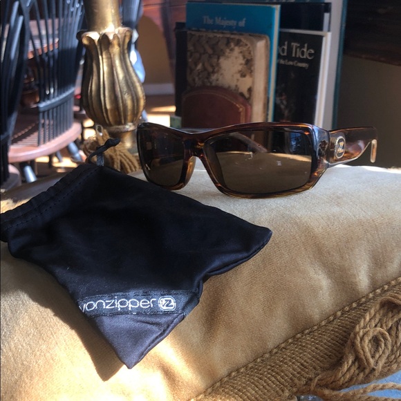 Vtg Avon Zipper VZ Hitchhiker sunglasses - Picture 1 of 10
